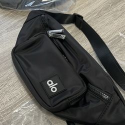 alo Fanny Pack