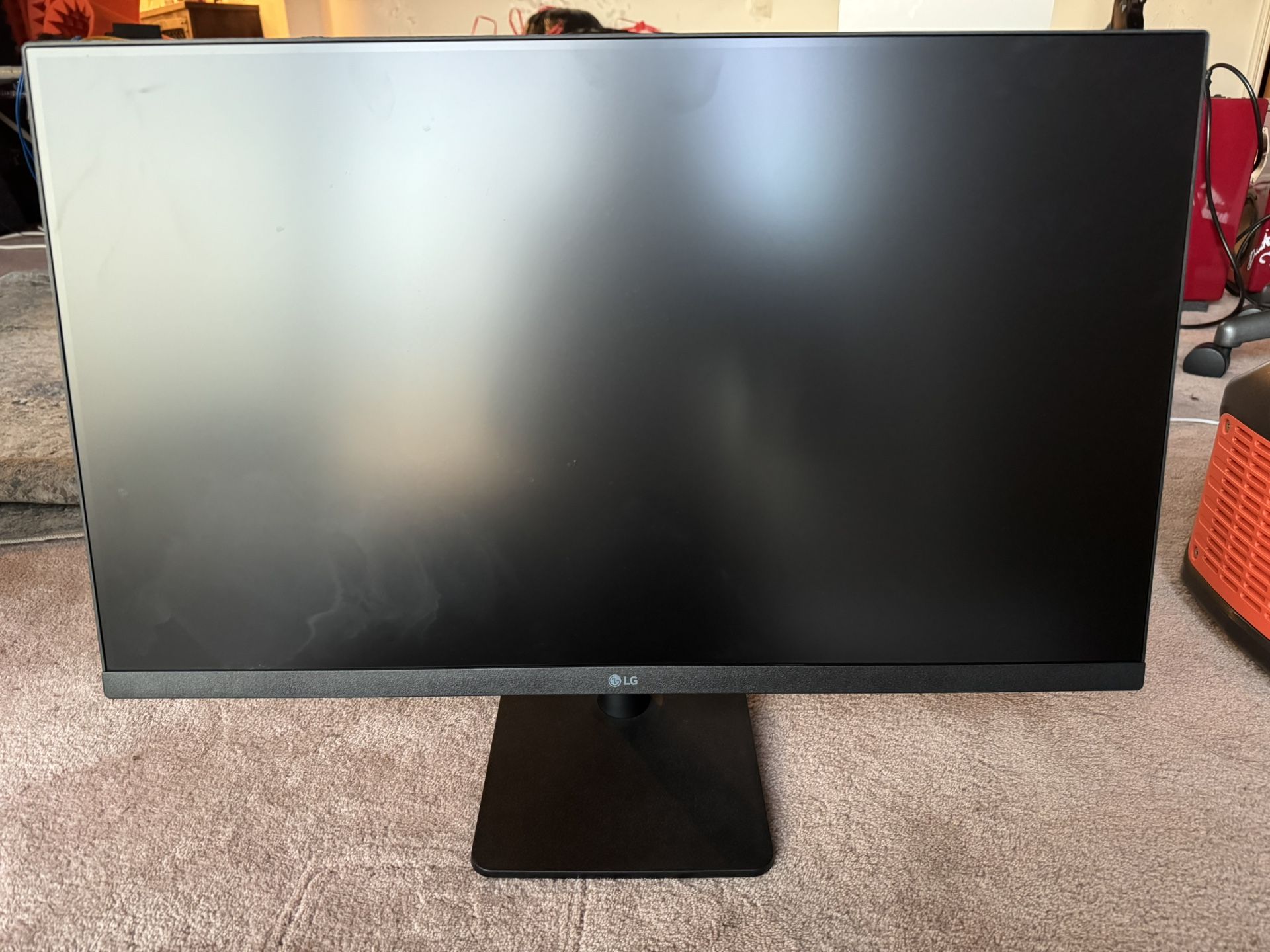 LG 27” IPS Monitor – 27MP40W-B – Great Condition (NO Power Cord)