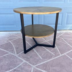 25” END TABLE WITH STORAGE 