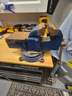 4" Bench vice