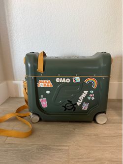 Jetkids stokke/ bedbox/ ride on suitcase  $100 obo