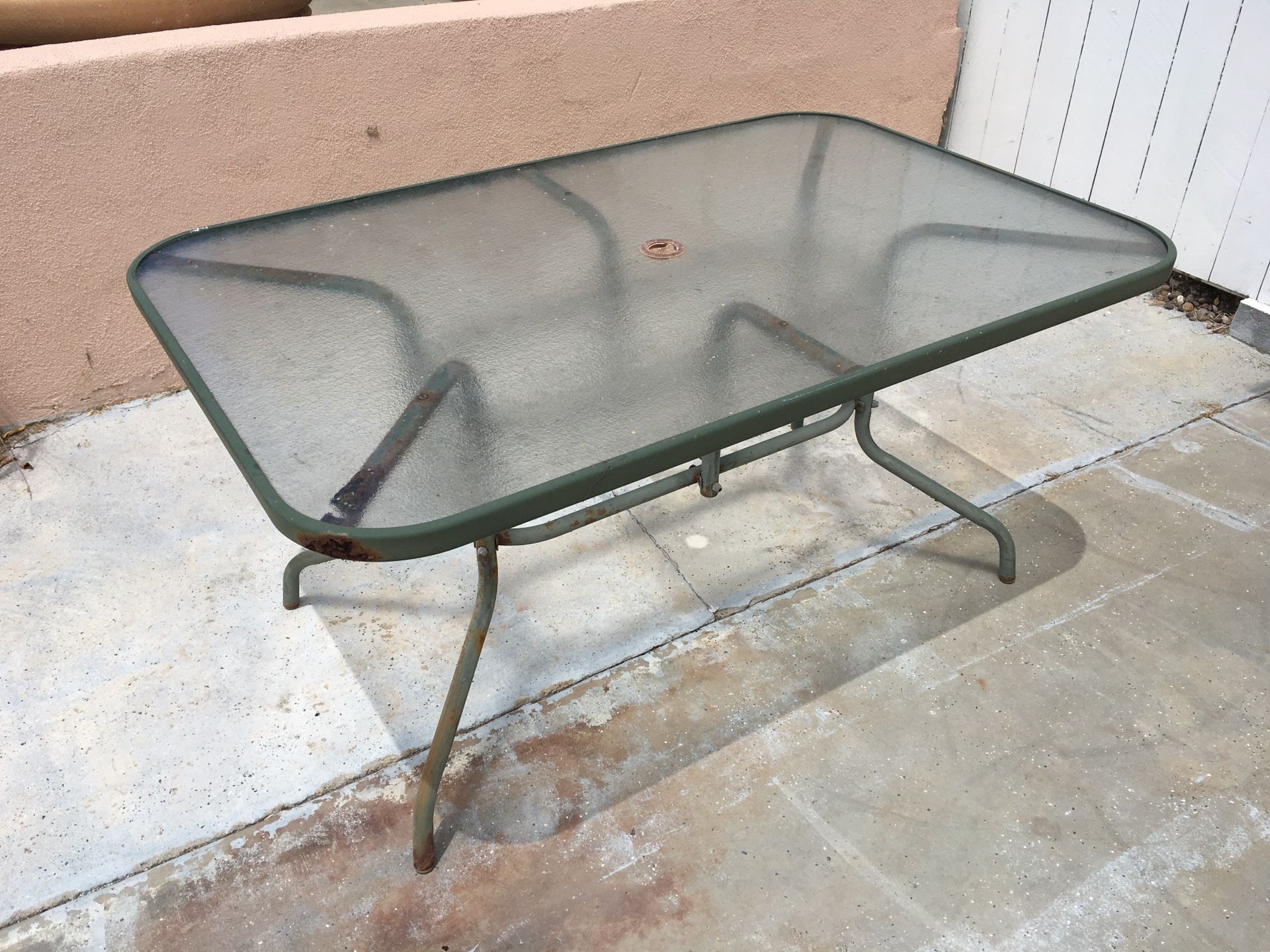 Patio table or picnic table