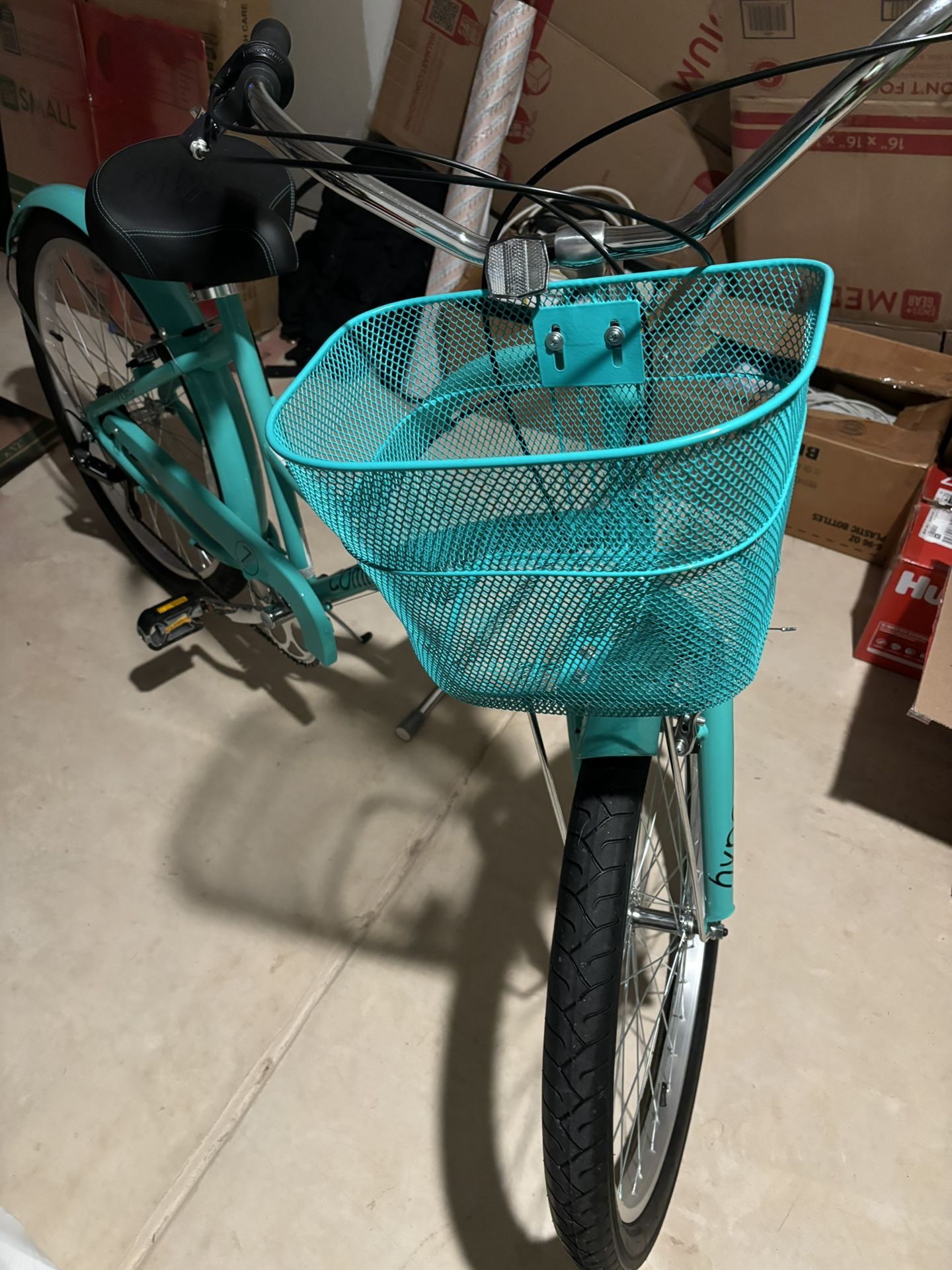 Woman’s 26” Cruiser 6 Speed Bike