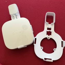Eero Pro 6E WALL MOUNT  3 Of 3