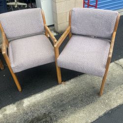 Office chairs Available for pick up for $10