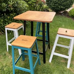 Bistro table  with 4 Stools