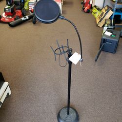 Pro Line Round Base Microphone Stand With Pop Shield 