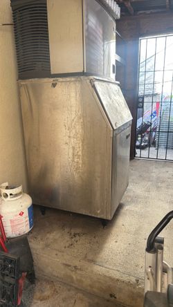 Manitowoc and Scotsman commercial ice maker