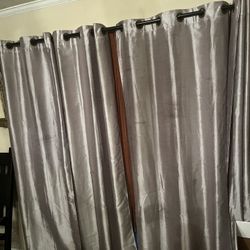Drapes & Curtains 