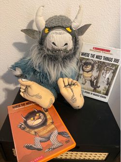 Where the wild things are , dvd & plush