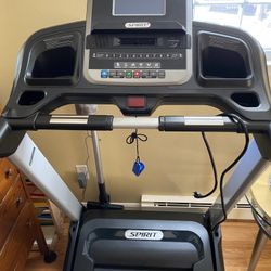 Treadmill Spirit XT185