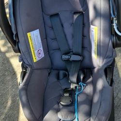 Evenflo PIVOT TROOP Car Seat & STROLLER