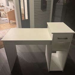 Free Desk 