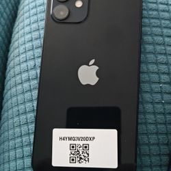 IPhone 12 Tracfone Or Straight talk 