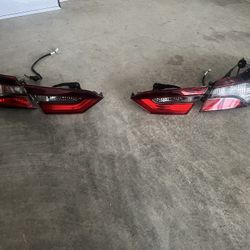 9th Gen Toyota Camry Headlights/Tailights SE And TRD