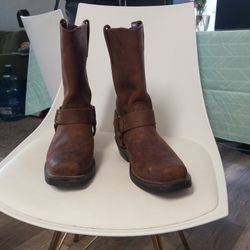 Women's  Leather  Boots.  Size:8,5