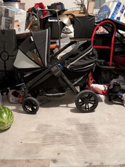 Evenflo pivot wagon