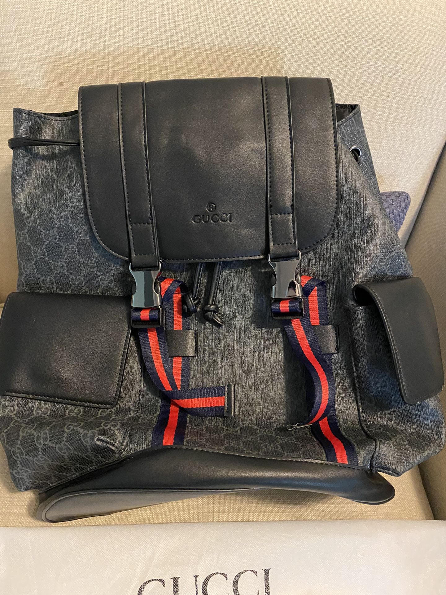 Unisex Gucci Backpack Perfect Condition w/ Sleeper