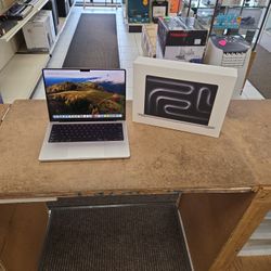 2023 Apple MacBook Pro 14" M3 Pro 18GB RAM 512GB SSD