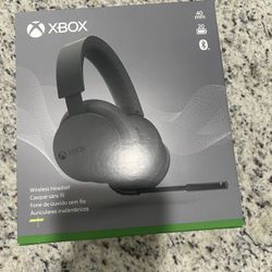 BRAND NEW xbox wireless headset
