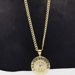 14k solid gold cubana diamond cut chain and Versace pendant , necklance gold pendant