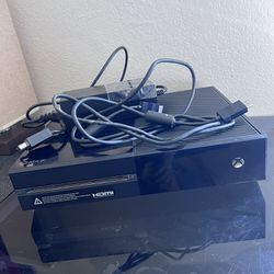 xbox one Model 1540 And Games 