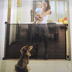 Black retractable safety gate