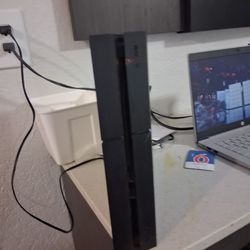 Blk ps4 great condition  $50