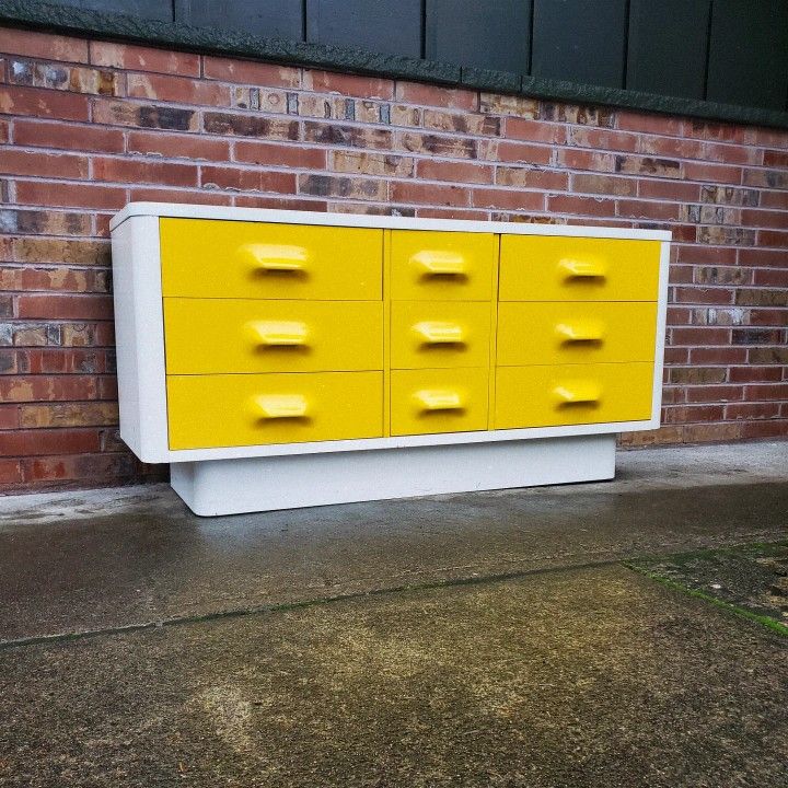 Mid Century Space Age Broyhill Chapter One 9 Drawer Lowboy Dresser With Mirror Vintage 