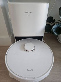 Dreame D10 robot vacuum