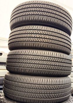 Set 255/70-18 Bridgestone con el 95% de vida