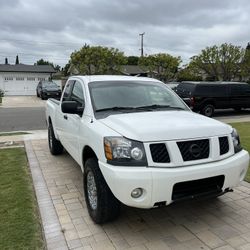 2004 Nissan Titan