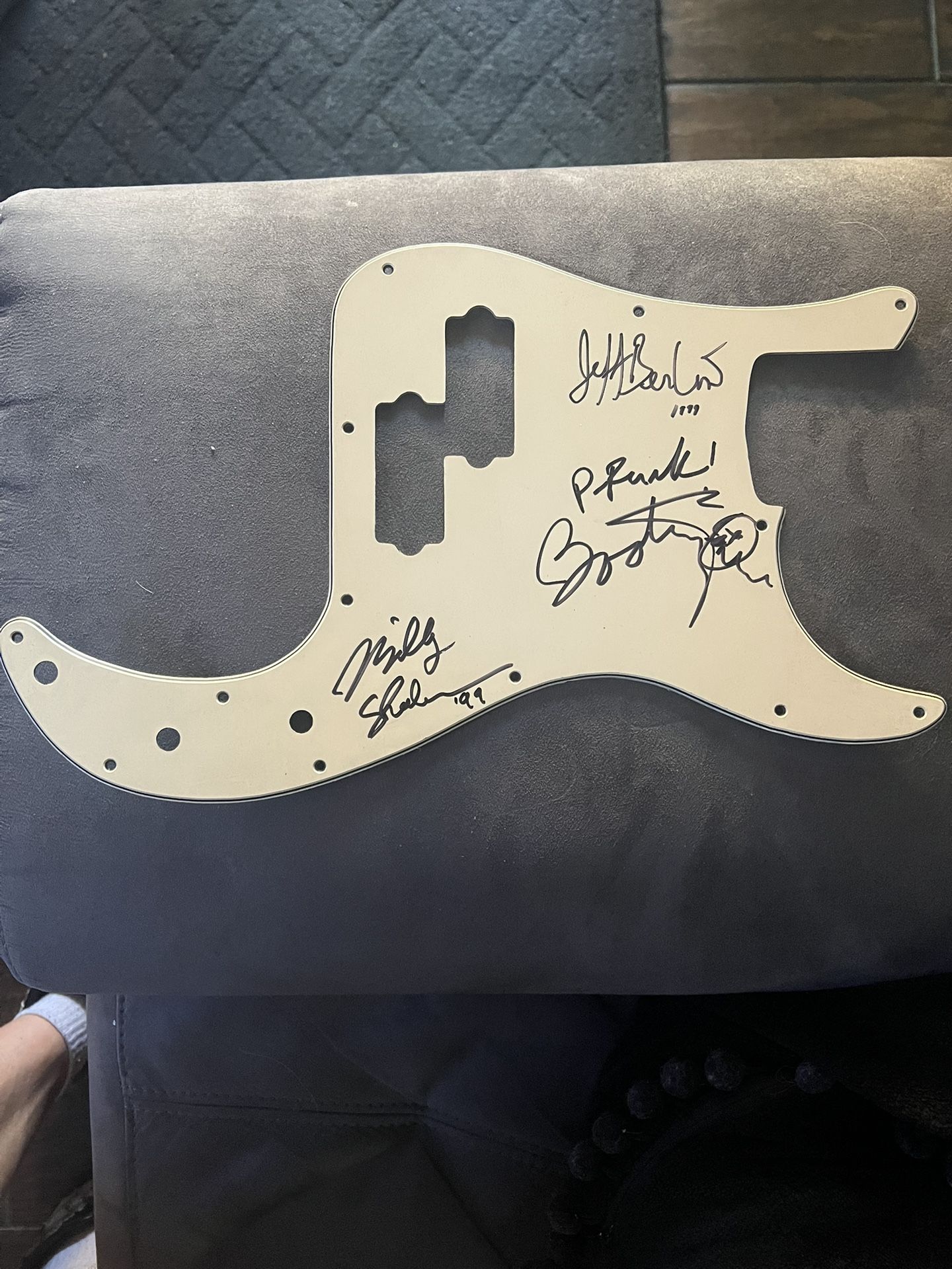 AUTOGRAPHED BY BASS LEGENDS CHANDLER PRECISION BASS PICKGUARD