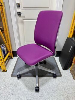 Steelcase Amia Chair - No Arms