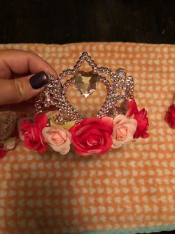 Beautiful crowns 3 for $8 or $3 each