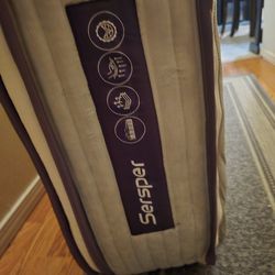 Full Size Mattress, Like New 