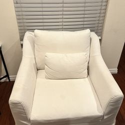 Comfy oversized armchair 