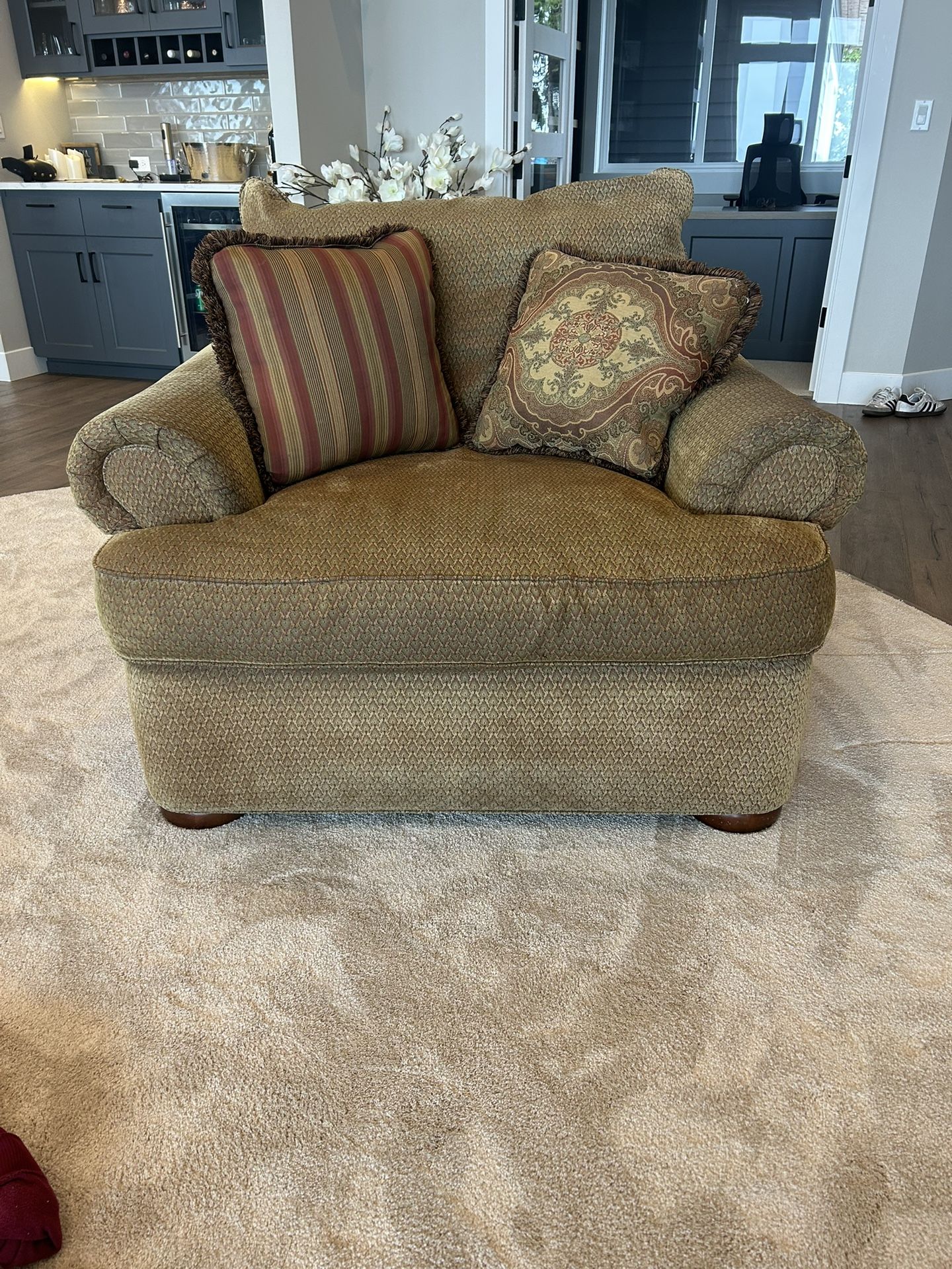 Thomasville Oversized Chair
