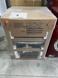 Whirlpool Double oven With Air Fry, Brand New!!
