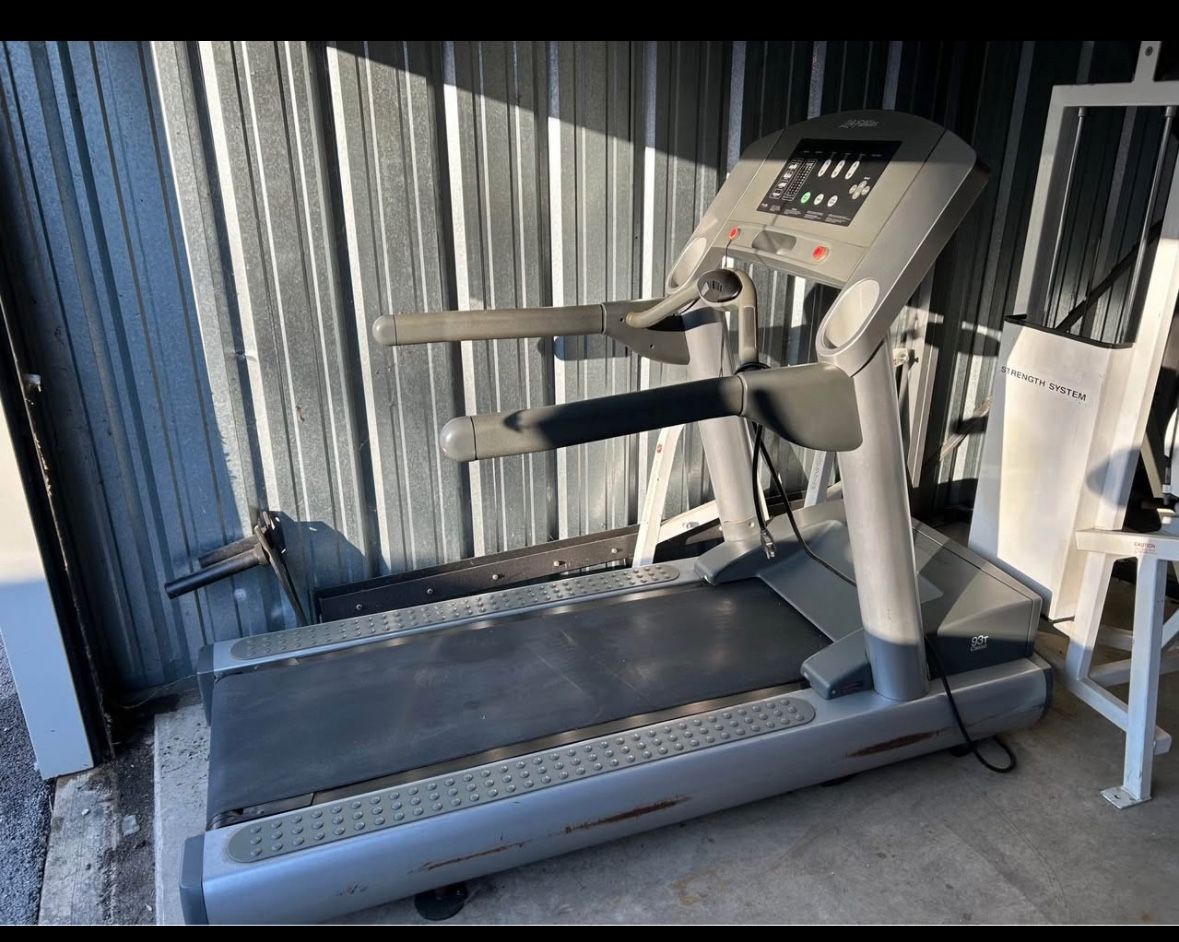 Life fitness Commercial Treadmill