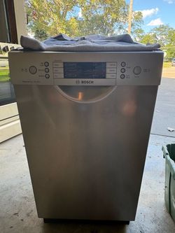 Bosch SilencePlus 44 dBA Stainless Steel Dishwasher