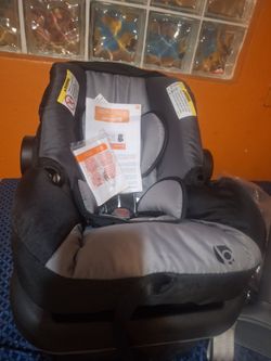 Baby trend Ezra left infant car seat. Brand new in the  box