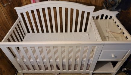 Brittany crib n changer online