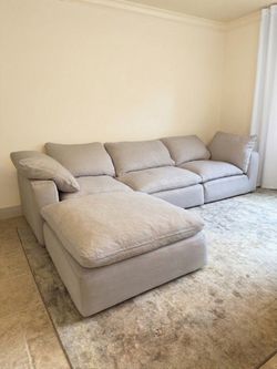 Restoration Hardware light grey cloud couch. Sectional, 4 pieces, modular. RH sofa