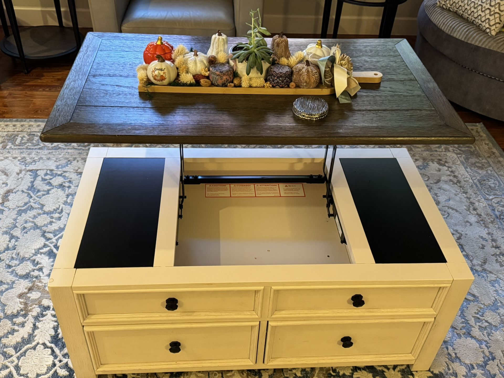 Sofa,chair And Coffee Table