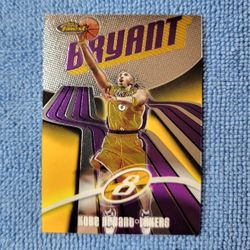 2004-05 Topps Finest #88 Kobe Bryant Los Angeles Lakers 