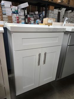 Bathroom Vanity 24" in white
