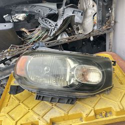 2009-2014 Nissan Cube Right Passenger Headlight