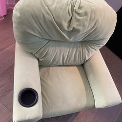 Child Recliner With Cup holder 