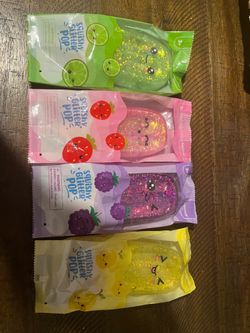 Squishy glitter toy
